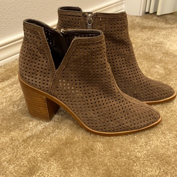 Selling my 1st State heel boots! - Picture 2 of 4